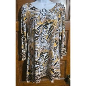 Ruby Rd. Tropical Shark Bit Keyhole Ring Top